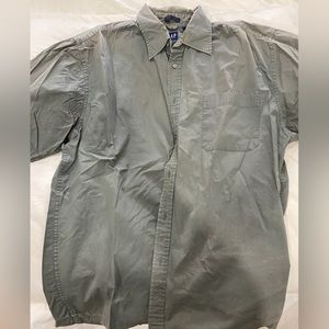 Stretchy xl in Olive drab. Gap quality short sleeve.